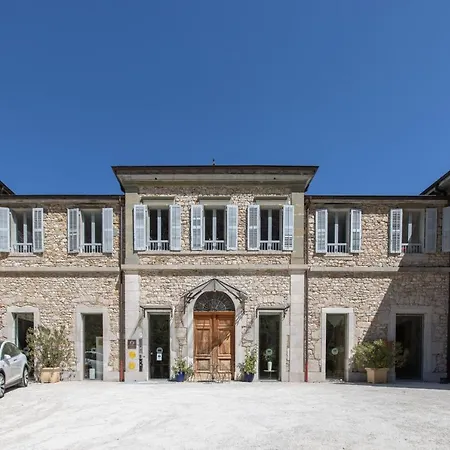 Hotel Chateau De Bourdeau